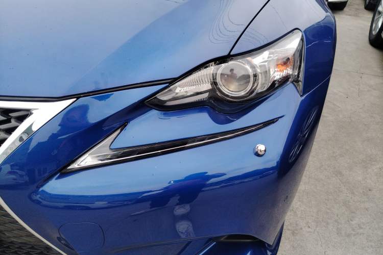 Used Lexus IS 2015 200t F SPORT Left Front Headlight