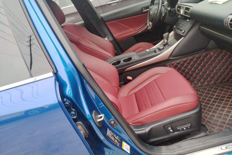 Used Lexus IS 2015 200t F SPORT Right Front Seat