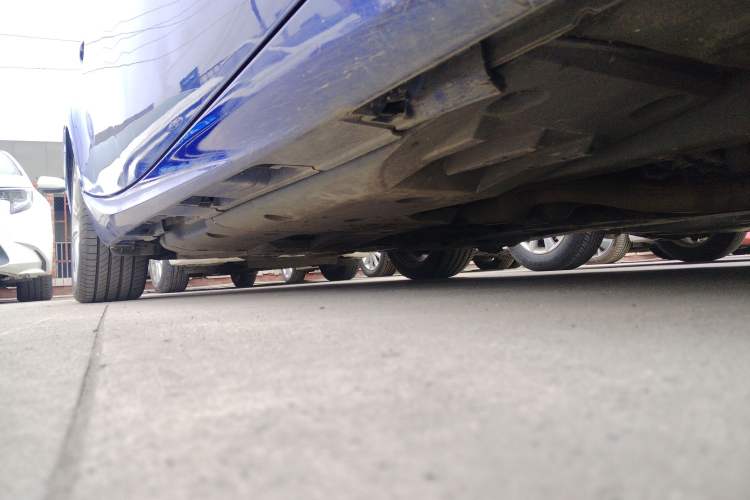 Used Lexus IS 2015 200t F SPORT Right Side Sill