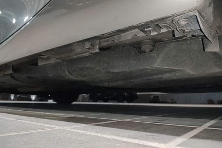 Used Lexus IS 2015 200t F SPORT Chassis Rear Left