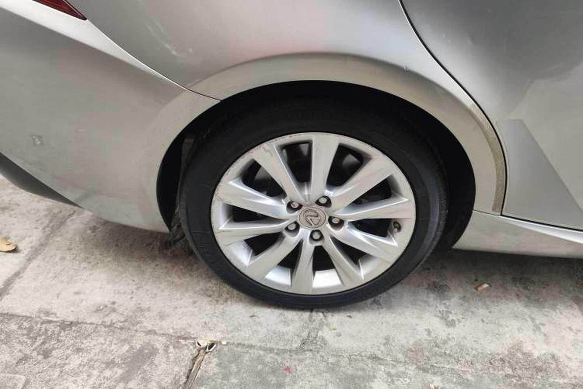 Used Lexus IS 2015 200T Leading Edition Exterior 3