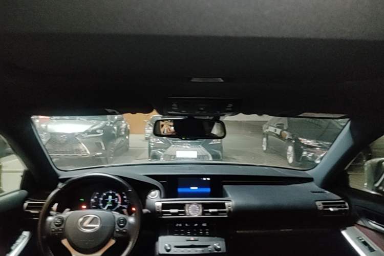 Used Lexus IS 2015 200t F SPORT Headliner