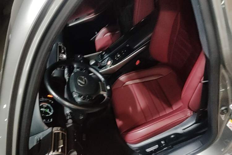 Used Lexus IS 2015 200t F SPORT Left Front Seat