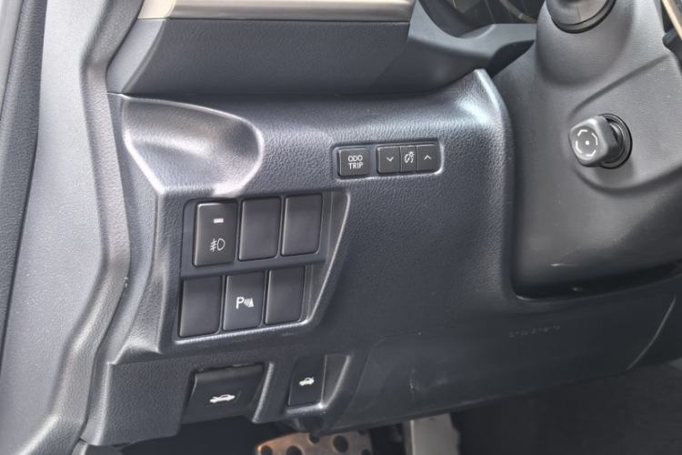 Used Lexus IS 2015 200t F SPORT Interior 9