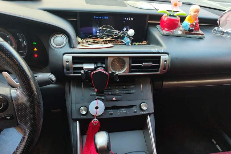 Used Lexus IS 2015 200t F SPORT Audio And AC Panel
