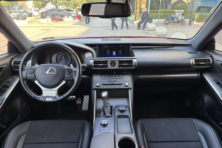 Used Lexus IS 2015 200t F SPORT Interior 1