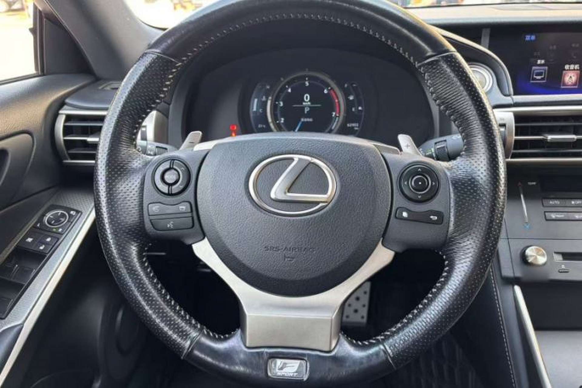 Used Lexus IS 2015 200t F SPORT Interior 2