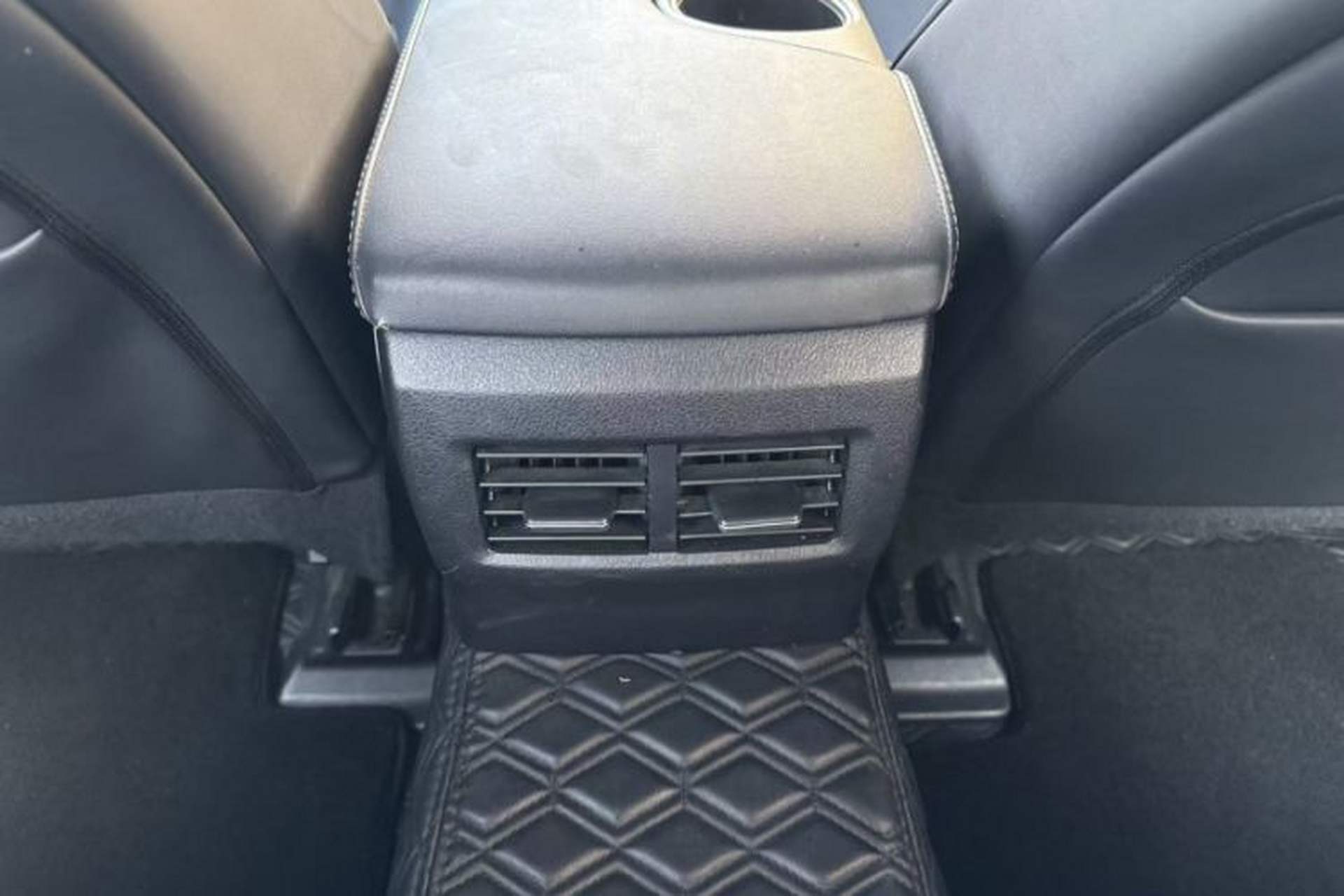 Used Lexus IS 2015 200t F SPORT Interior 7