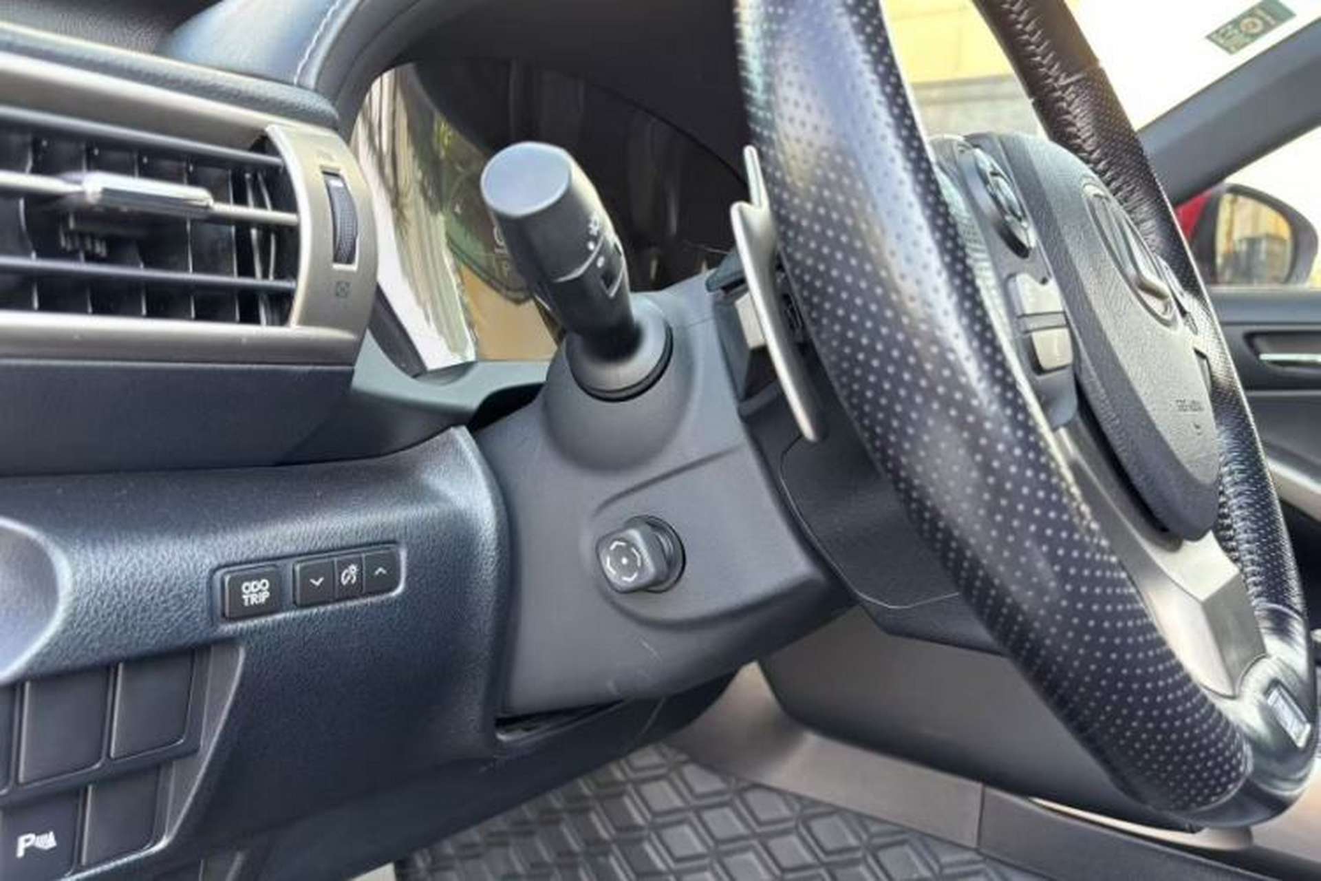 Used Lexus IS 2015 200t F SPORT Interior 8