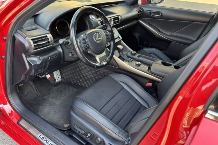 Used Lexus IS 2015 200t F SPORT Left Front Seat