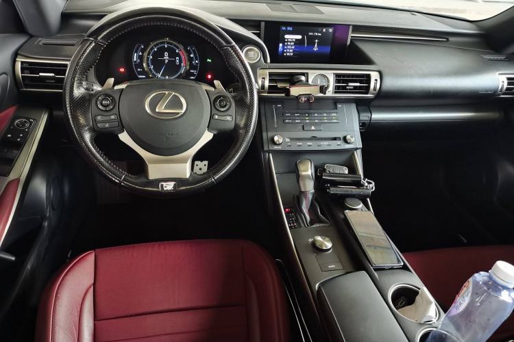 Used Lexus IS 2015 200t F SPORT Center Console