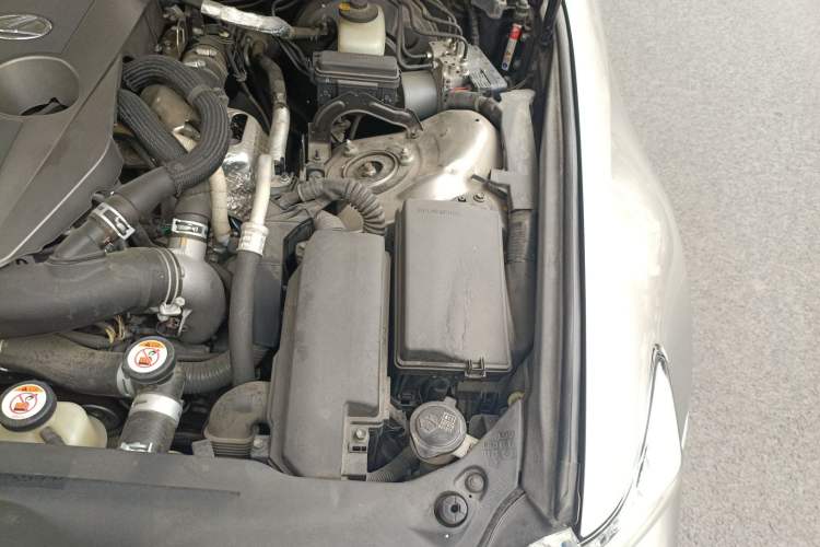 Used Lexus IS 2015 200t F SPORT Engine Bay Left