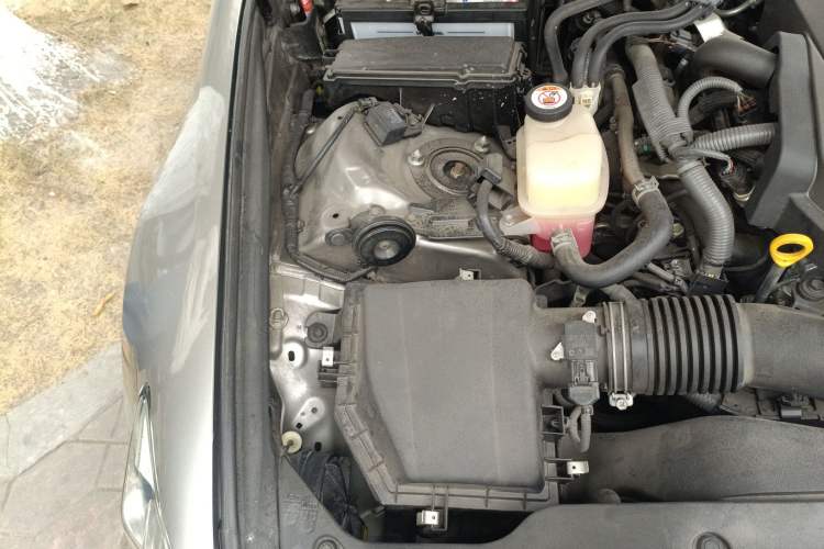 Used Lexus IS 2015 200t F SPORT Engine Bay Right