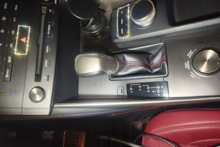 Used Lexus IS 2015 200t F SPORT Gear Lever