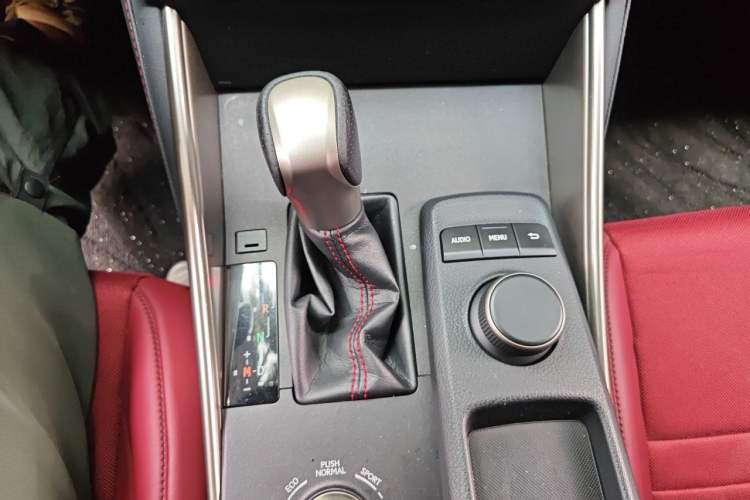 Used Lexus IS 2015 200t F SPORT Gear Lever