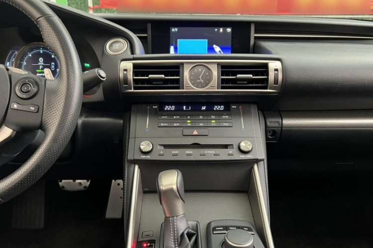 Used Lexus IS 2015 200t F SPORT Interior 1