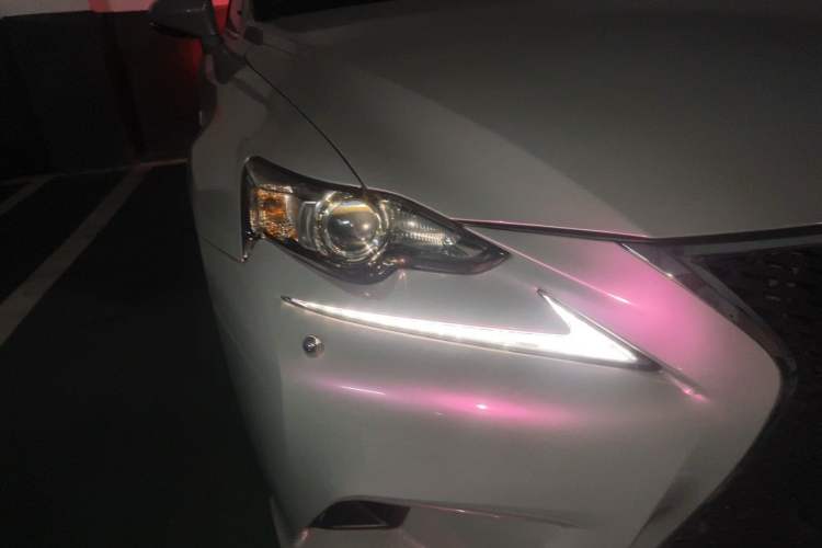 Used Lexus IS 2015 200t F SPORT Right Front Headlight
