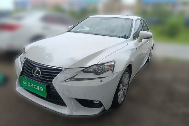 Used Lexus IS 2015 200T Leading Edition