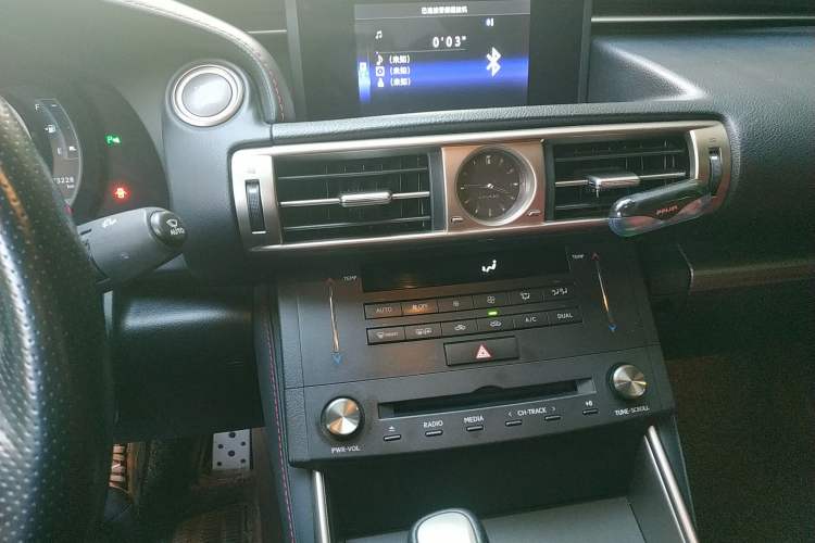 Used Lexus IS 2015 200t F SPORT Audio And AC Panel