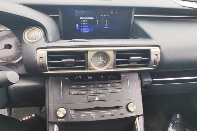 Used Lexus IS 2015 200T Leading Edition Audio And AC Panel
