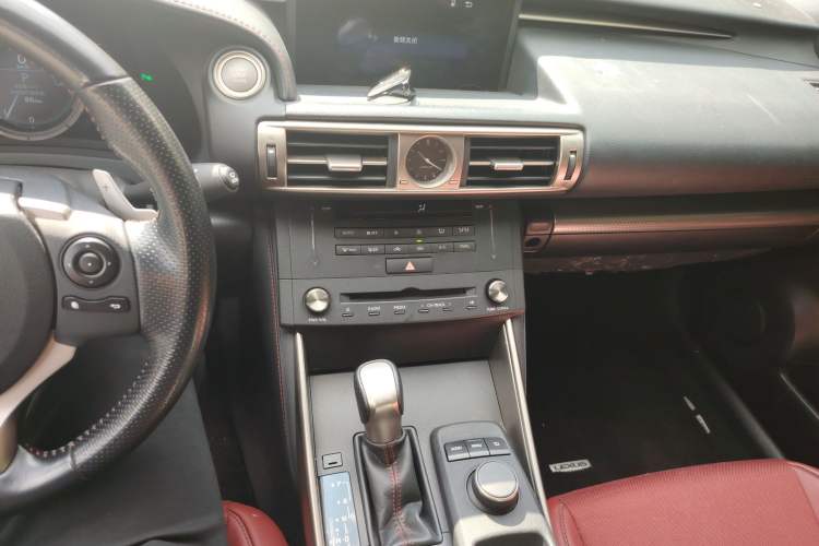Used Lexus IS 2015 200t F SPORT Audio And AC Panel