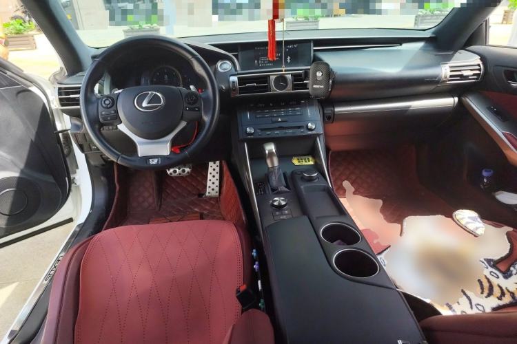 Used Lexus IS 2015 200t F SPORT Center Console