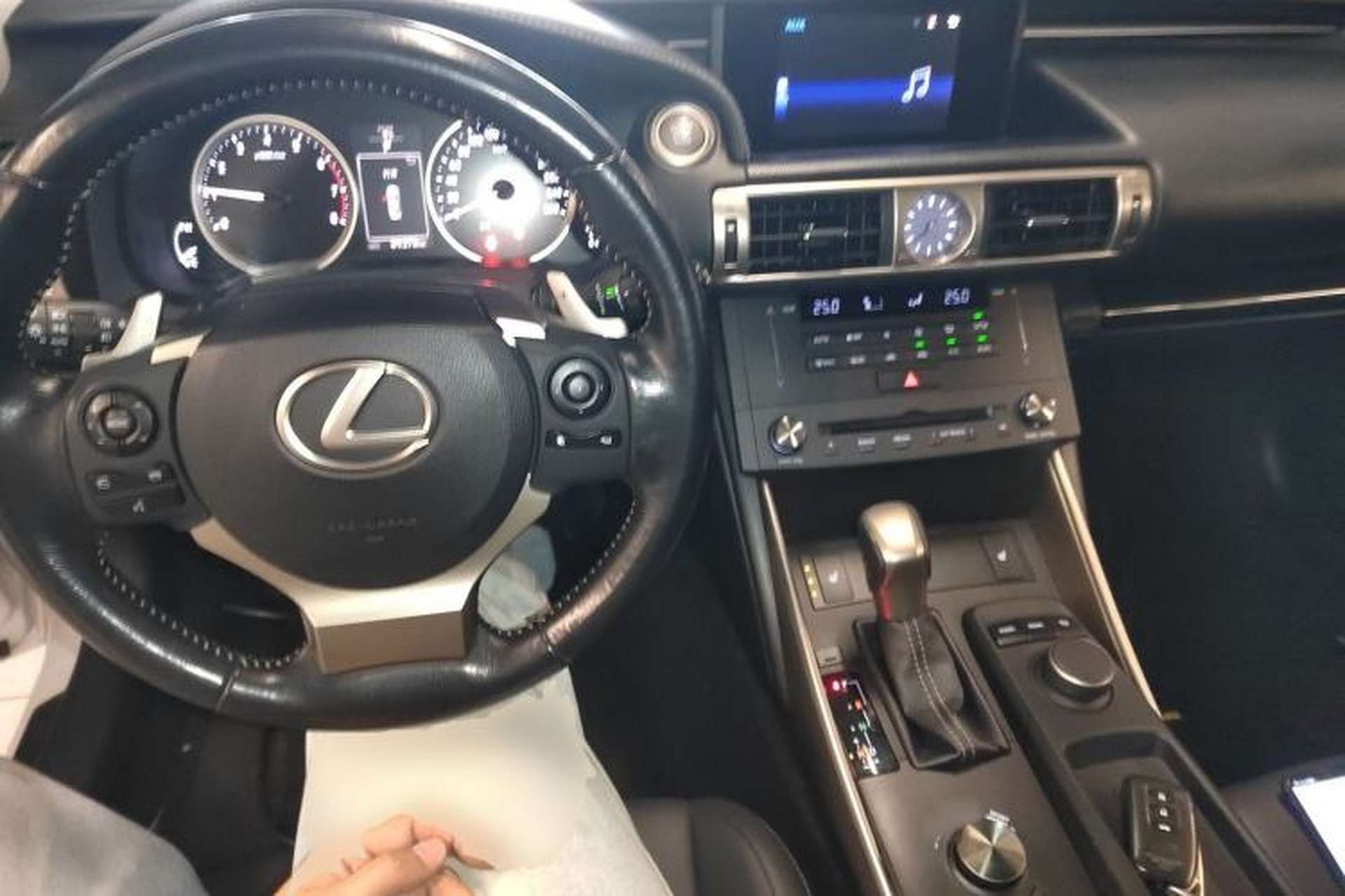 Used Lexus IS 2015 200T Fēngshàng Edition Center Console
