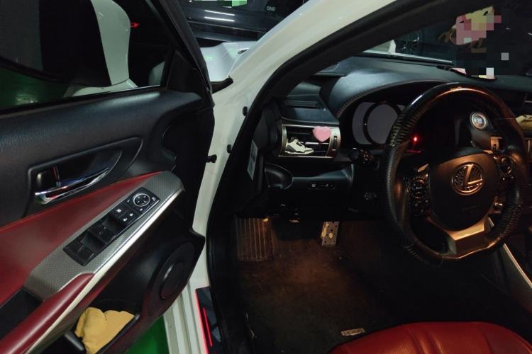 Used Lexus IS 2015 200t F SPORT Driver Seat