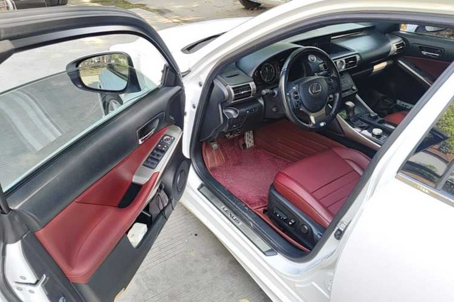 Used Lexus IS 2015 200t F SPORT Driver Seat