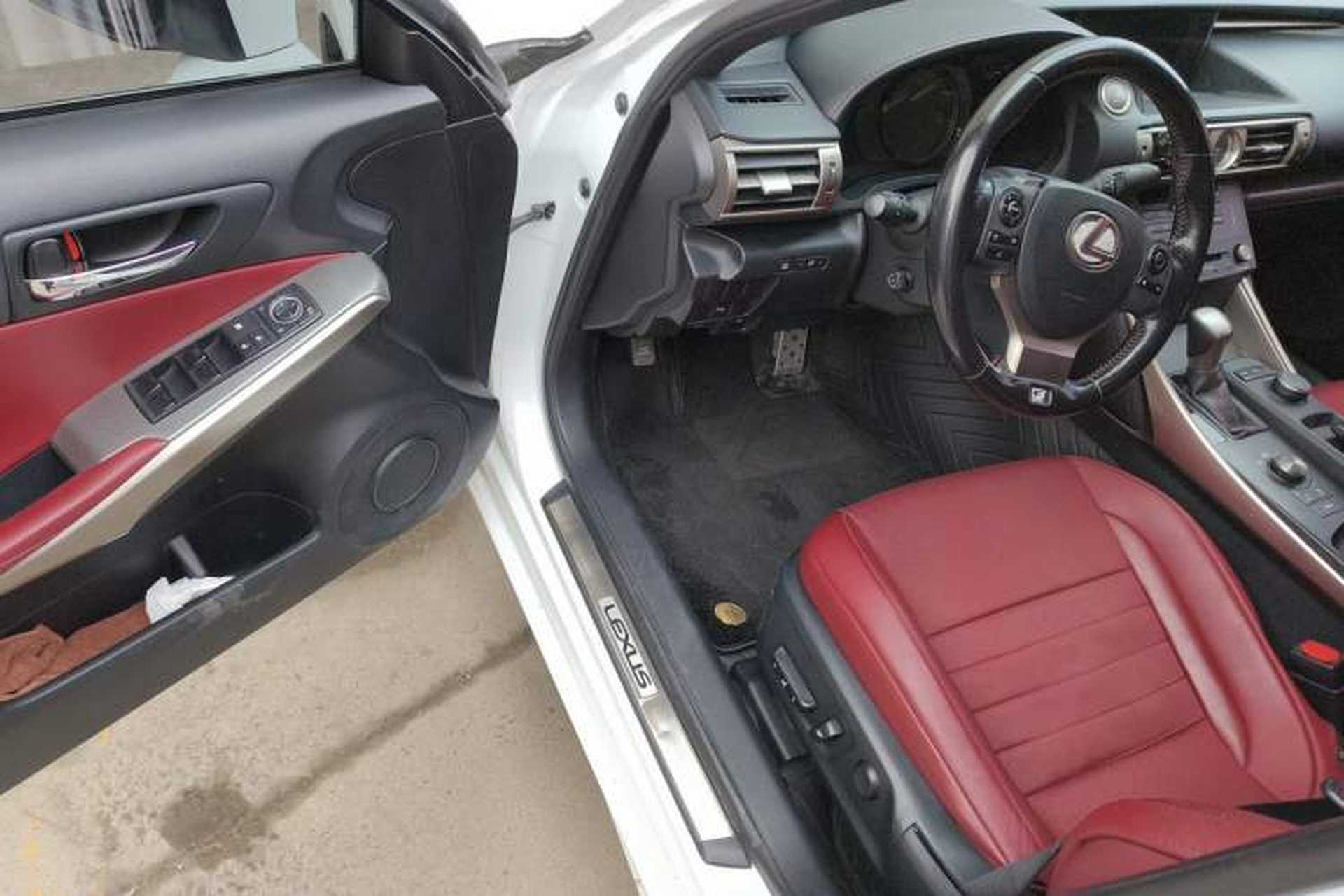 Used Lexus IS 2015 200t F SPORT Driver Seat