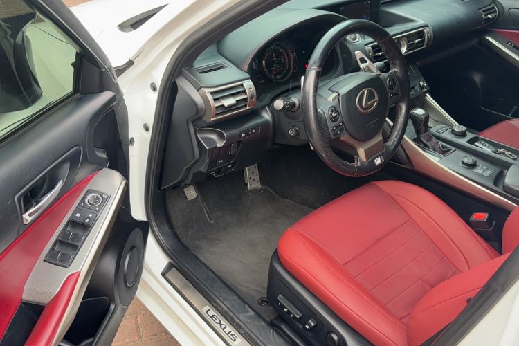 Used Lexus IS 2015 200t F SPORT Driver Seat