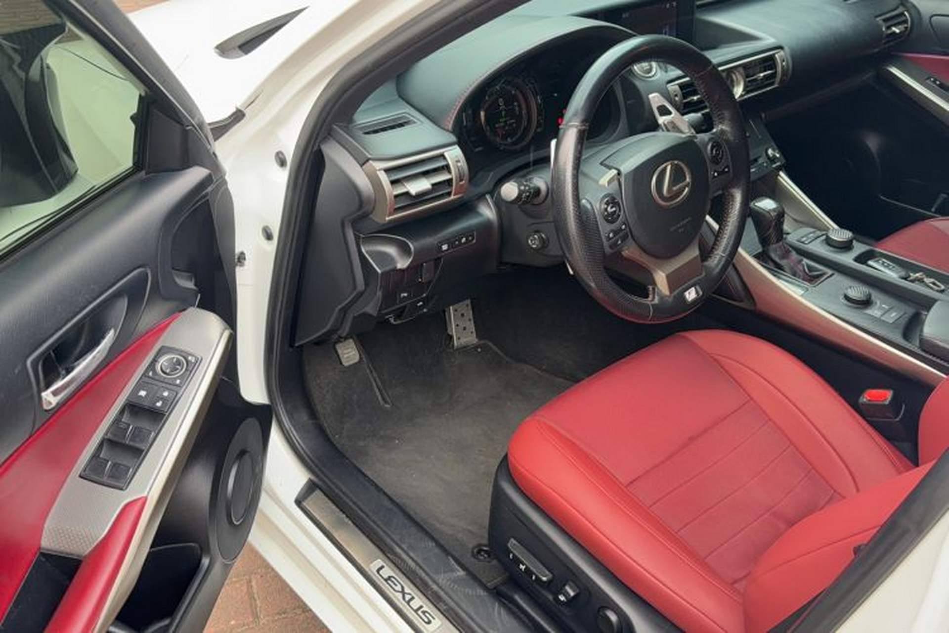 Used Lexus IS 2015 200t F SPORT Driver Seat