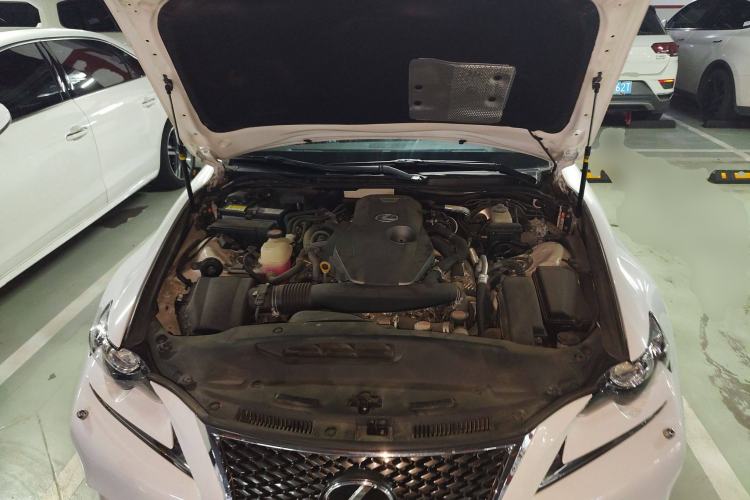 Used Lexus IS 2015 200t F SPORT Engine Bay