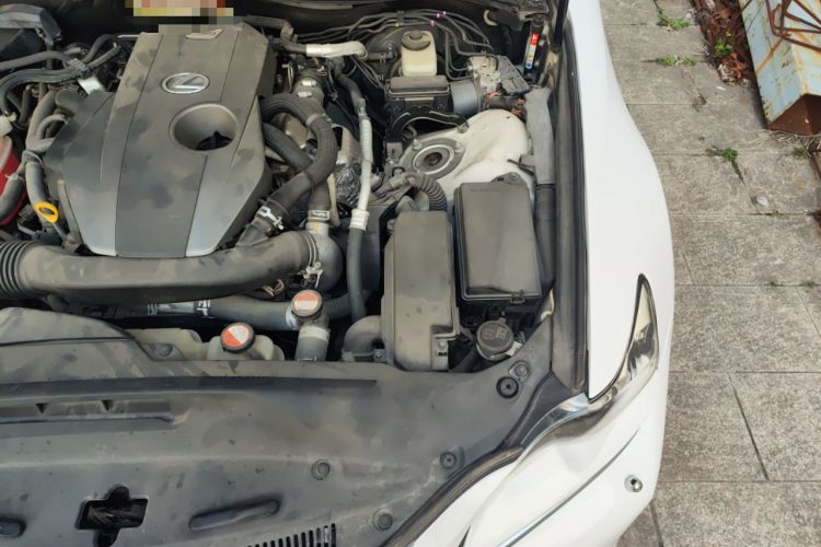 Used Lexus IS 2015 200t F SPORT Engine Bay Left