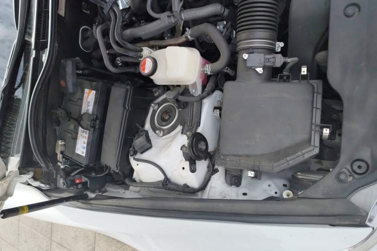 Used Lexus IS 2015 200t F SPORT Engine Bay Right