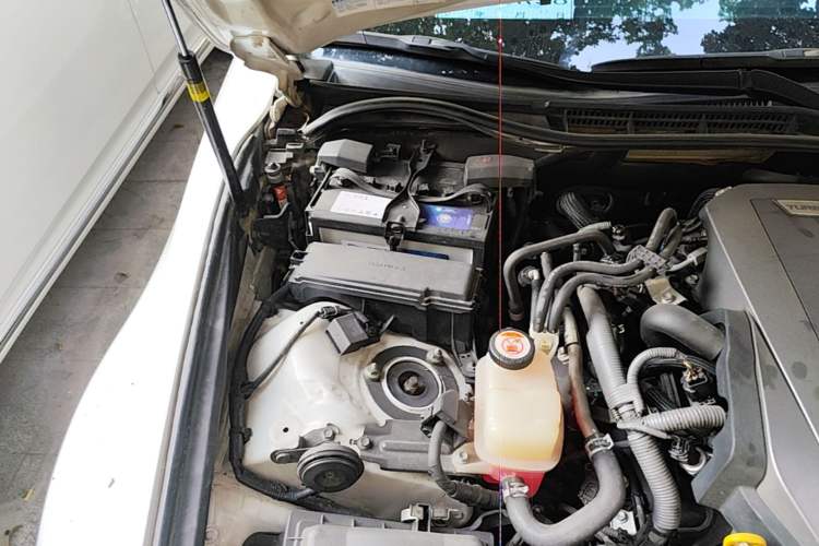 Used Lexus IS 2015 200t F SPORT Engine Bay Right