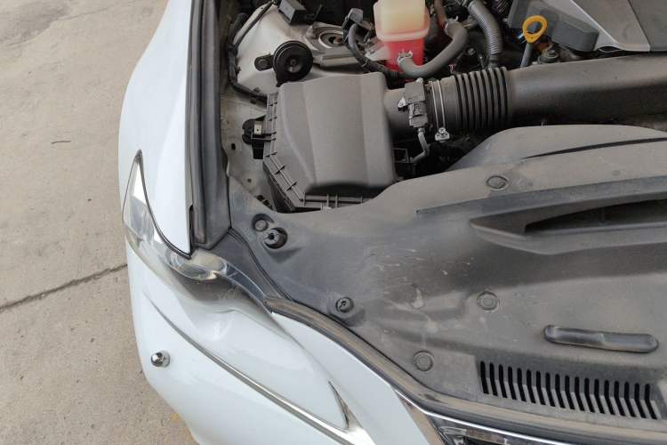 Used Lexus IS 2015 200t F SPORT Engine Bay Right