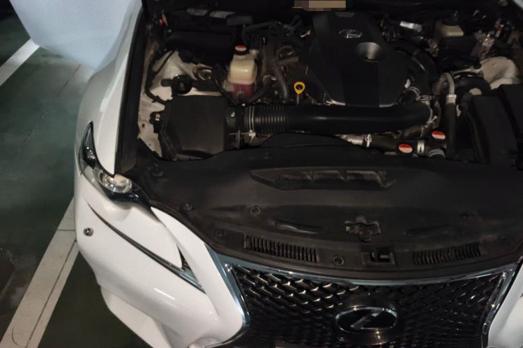 Used Lexus IS 2015 200t F SPORT Engine Bay Right