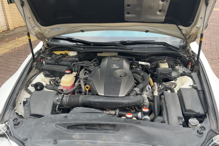 Used Lexus IS 2015 200t F SPORT Engine Bay
