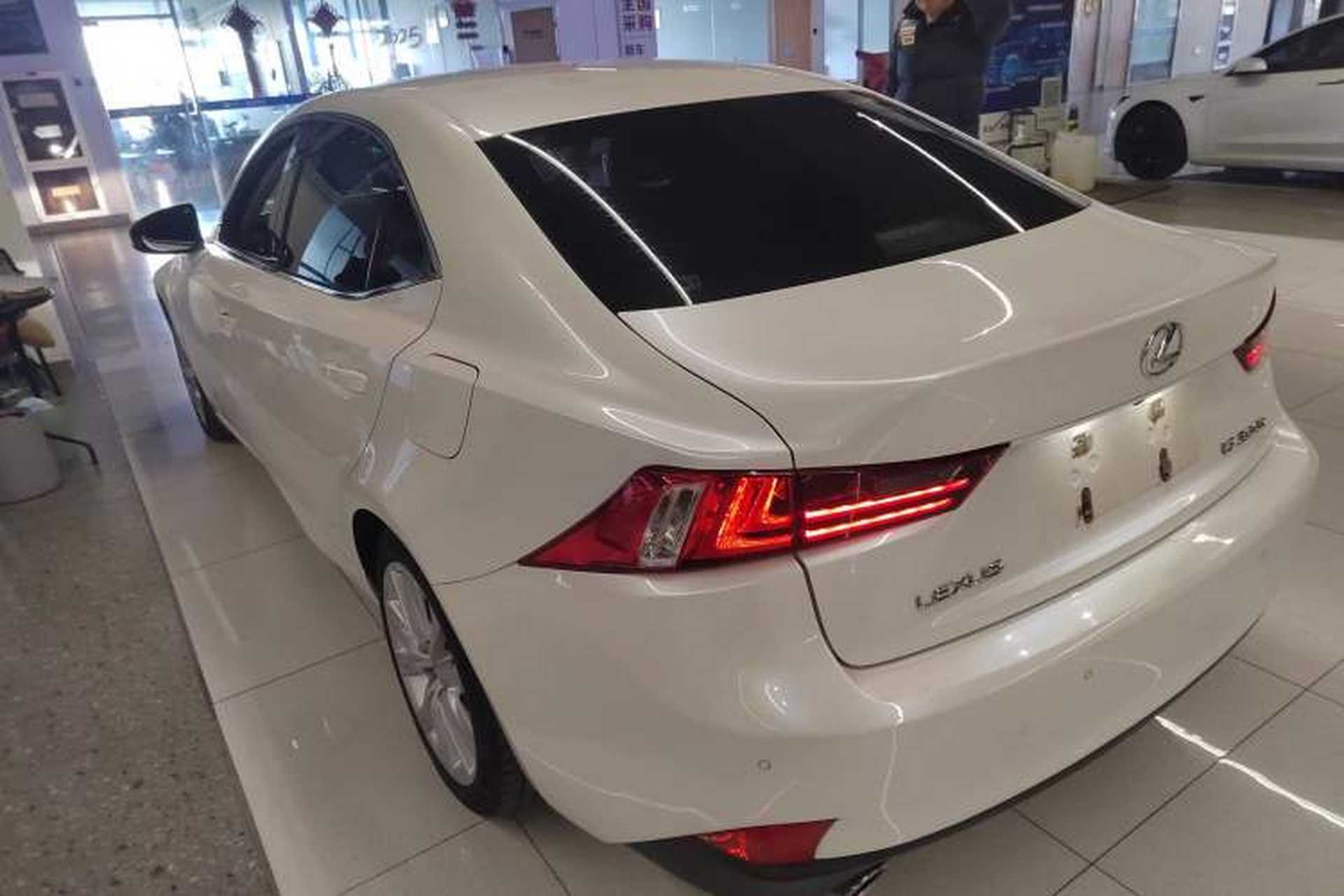 Used Lexus IS 2015 200T Fēngshàng Edition Exterior 2