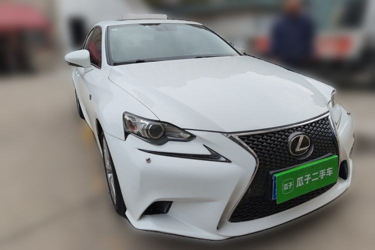 Used Lexus IS 2015 200t F SPORT Front Right 45 Deg