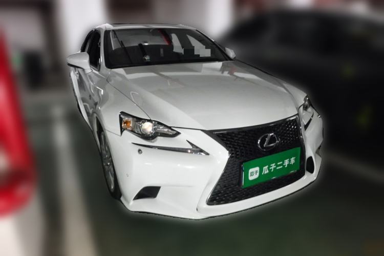 Used Lexus IS 2015 200t F SPORT Front Right 45 Deg
