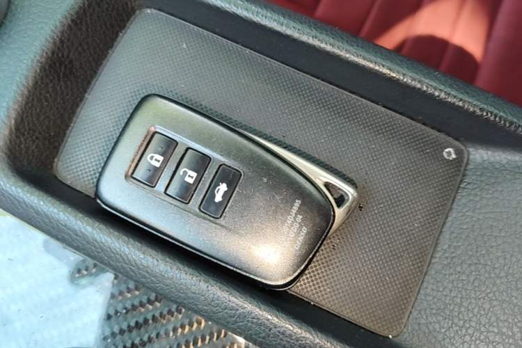 Used Lexus IS 2015 200t F SPORT Interior 1