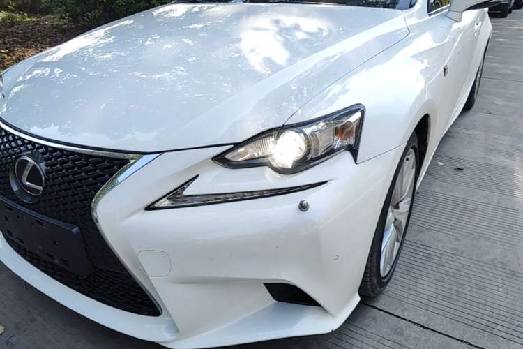 Used Lexus IS 2015 200t F SPORT Left Front Headlight