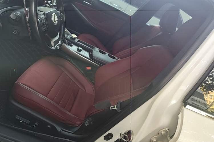 Used Lexus IS 2015 200t F SPORT Left Front Seat
