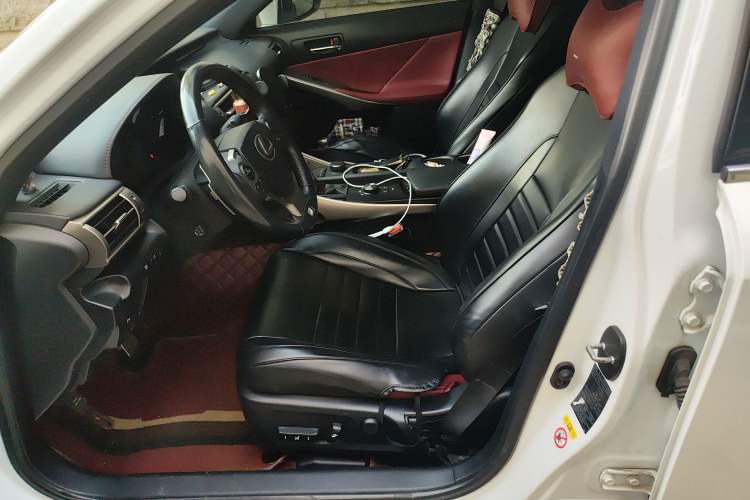 Used Lexus IS 2015 200t F SPORT Left Front Seat