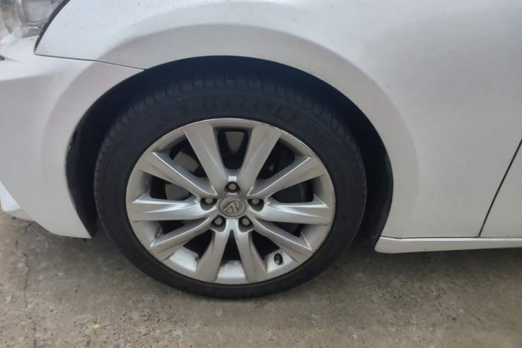 Used Lexus IS 2015 200T Leading Edition Left Front Wheel Hub
