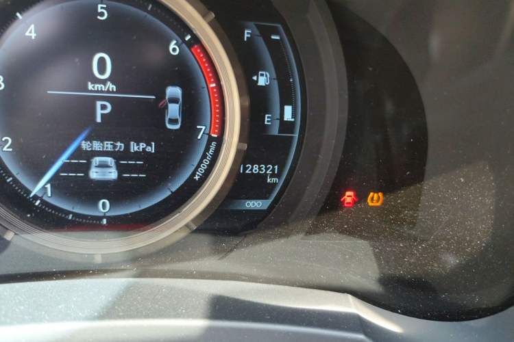 Used Lexus IS 2015 200t F SPORT Odometer Close Up