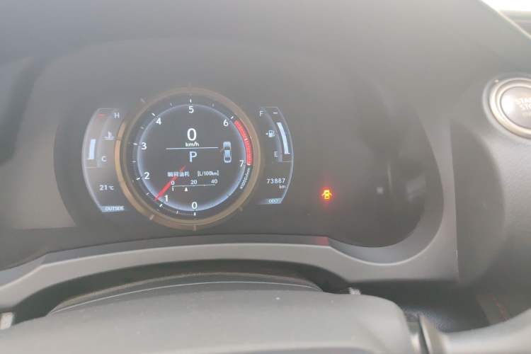 Used Lexus IS 2015 200t F SPORT Odometer Close Up