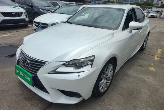 Used Lexus IS 2015 200T Leading Edition